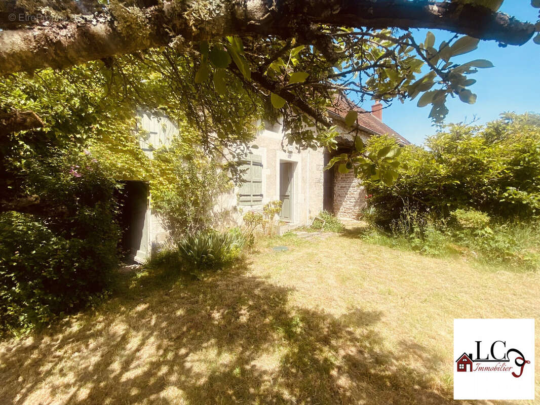 Maison à BAZOLLES