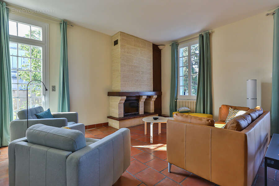 Maison à NEAC