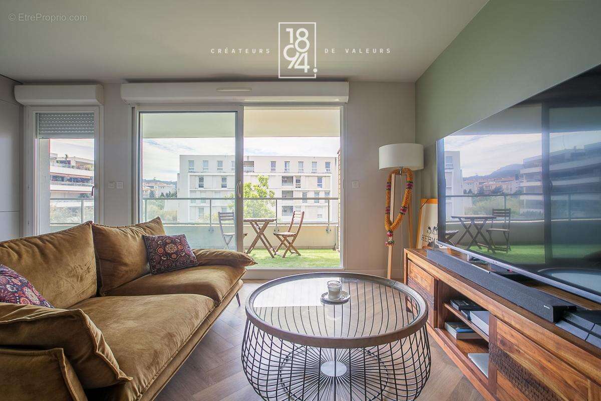 Appartement T3 à vendre Marseille 8eme (13008) I 62 m2 I Terrasse 29 m2 I Saint-Anne - photo 4