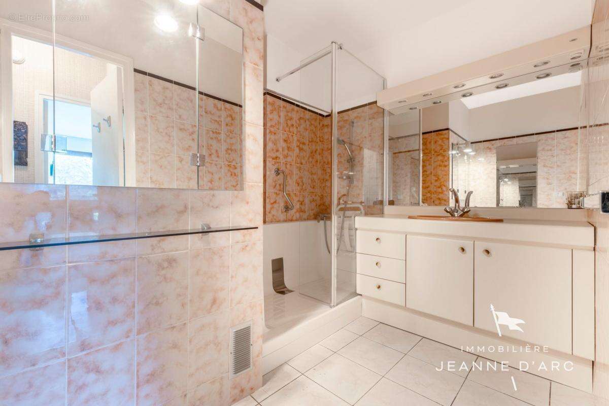 Appartement à LE CHESNAY