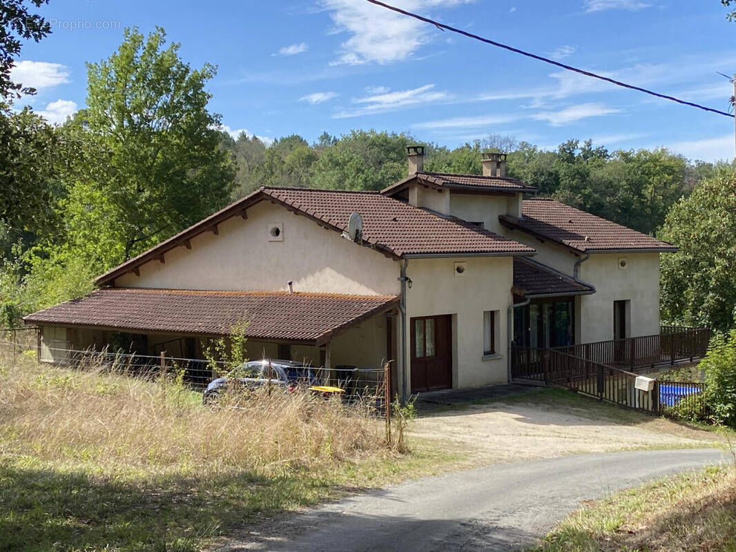facade sept - Maison à BROSSAC