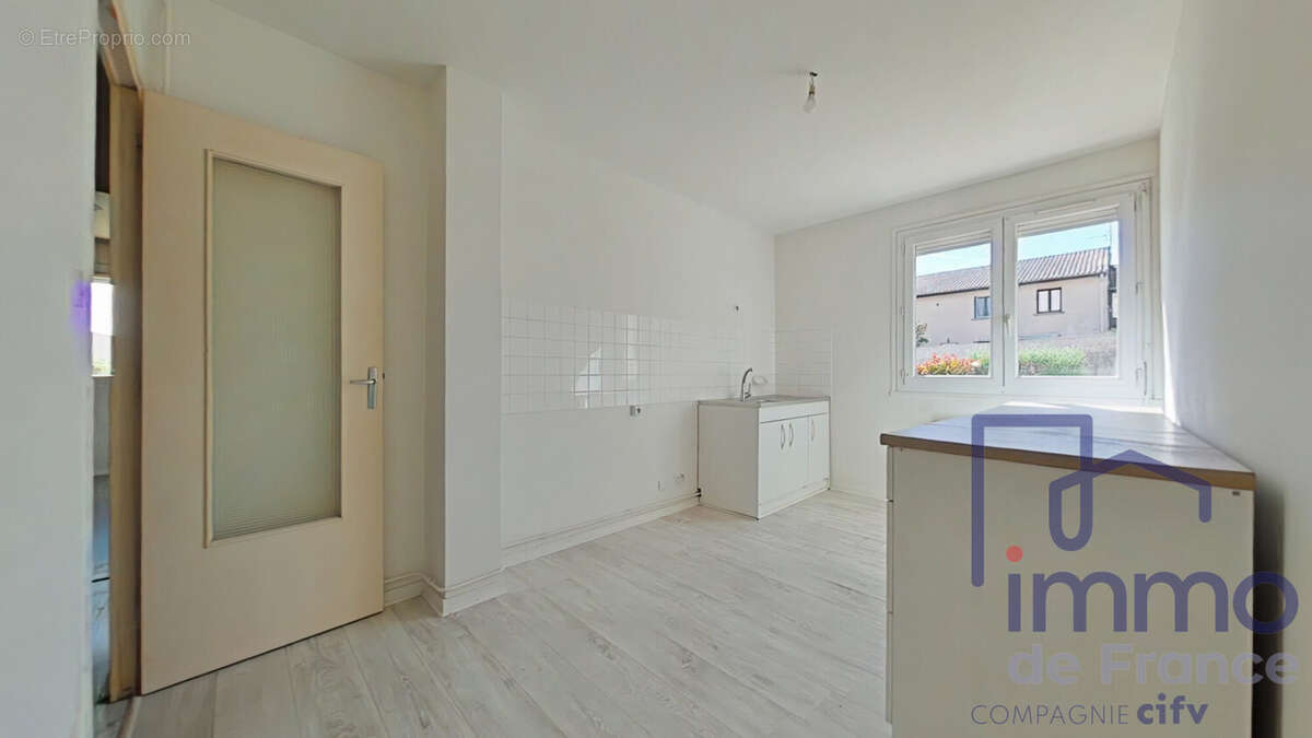 Appartement à FRAISSES