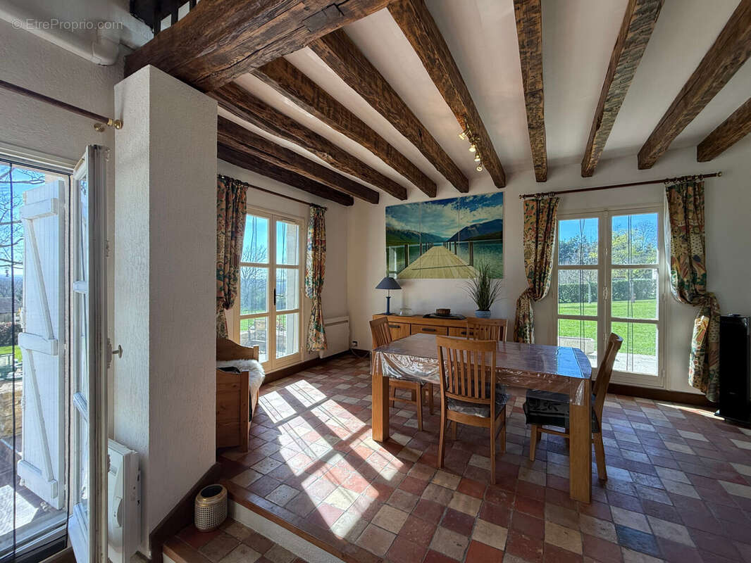 Maison à MONTIPOURET