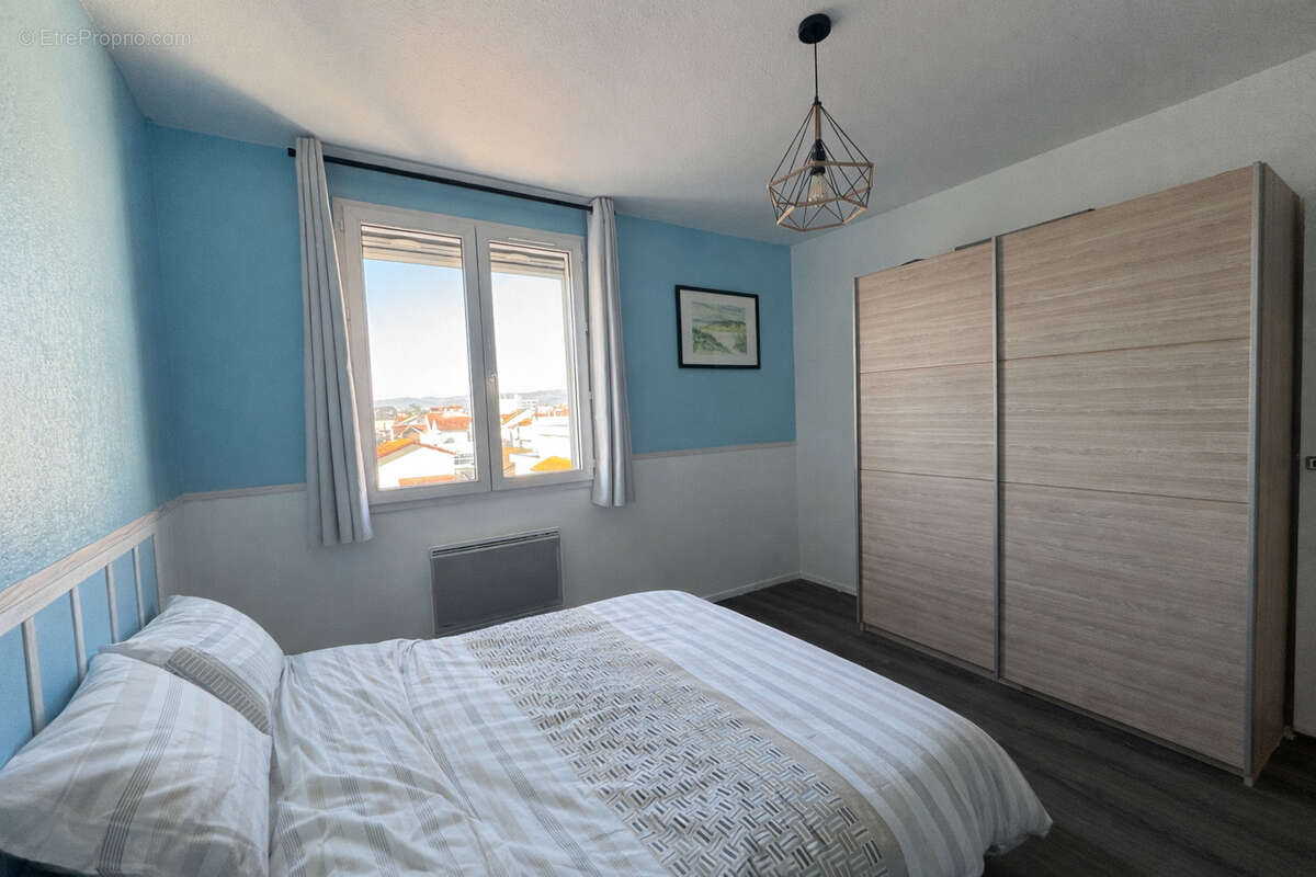 Appartement à LE COTEAU