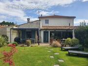 Maison à CHENAC-SAINT-SEURIN-D'UZET