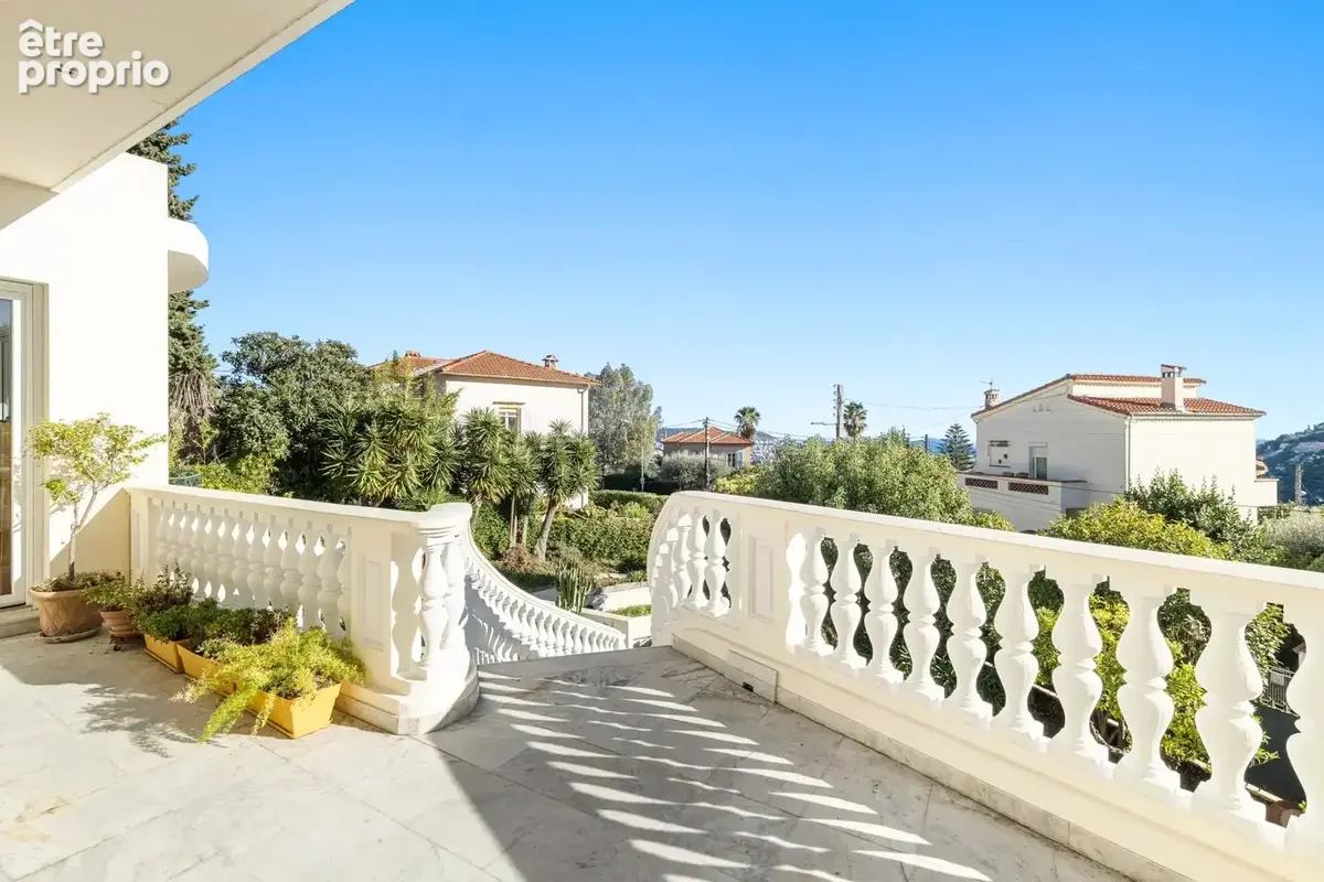 Nice Nord - Collines Saint-Sylvestre - Villa contemporaine 240m2 - jardin - photo 25