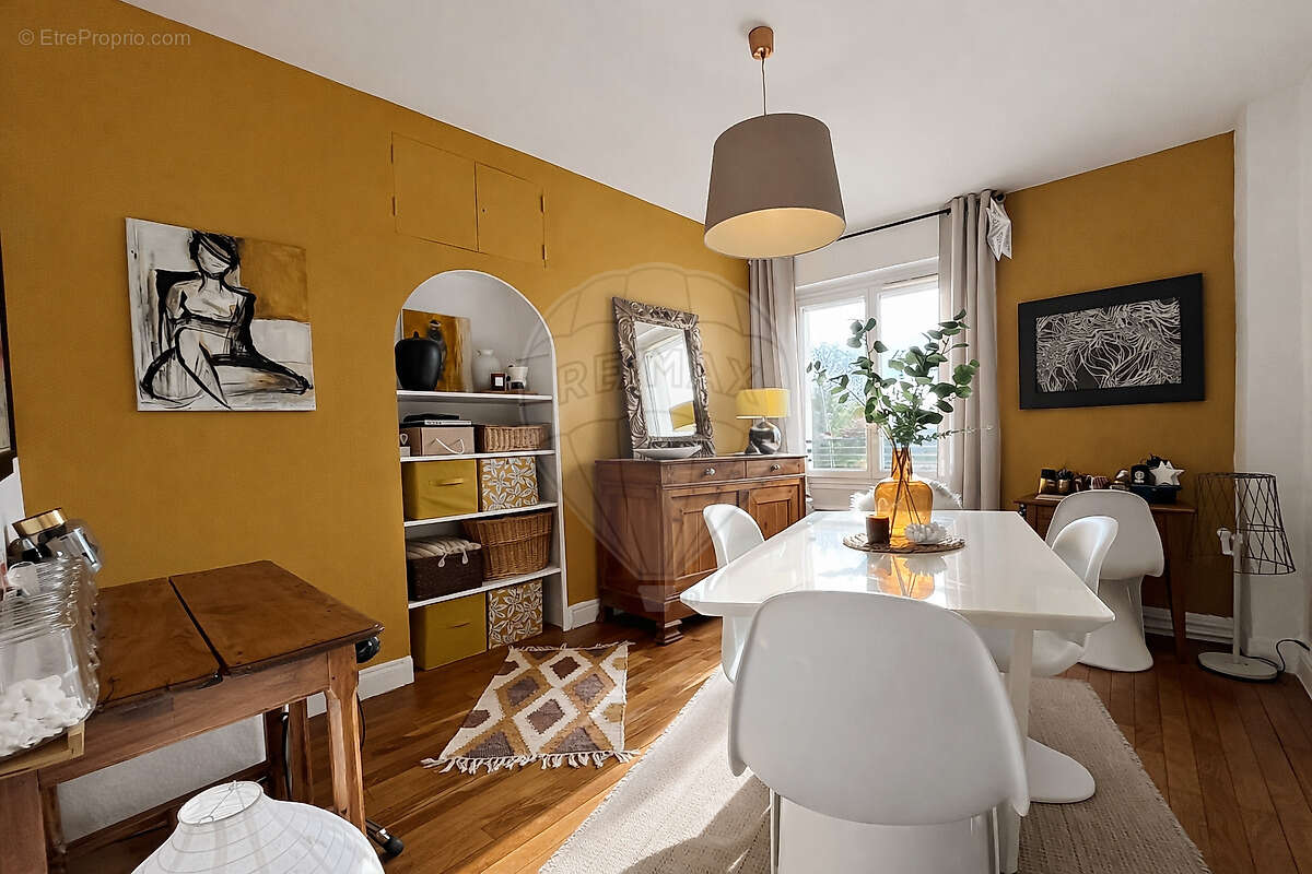 Appartement à VERNEUIL-EN-HALATTE