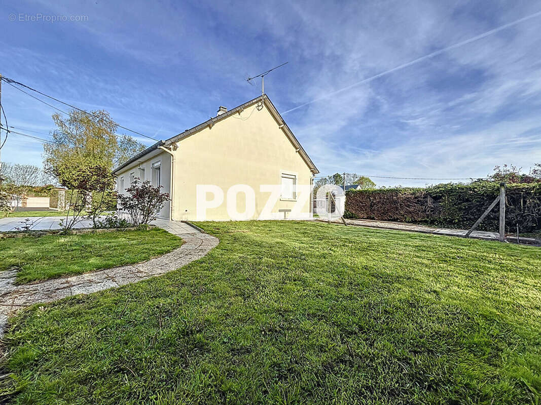 Maison à LE MESNIL-RAOULT