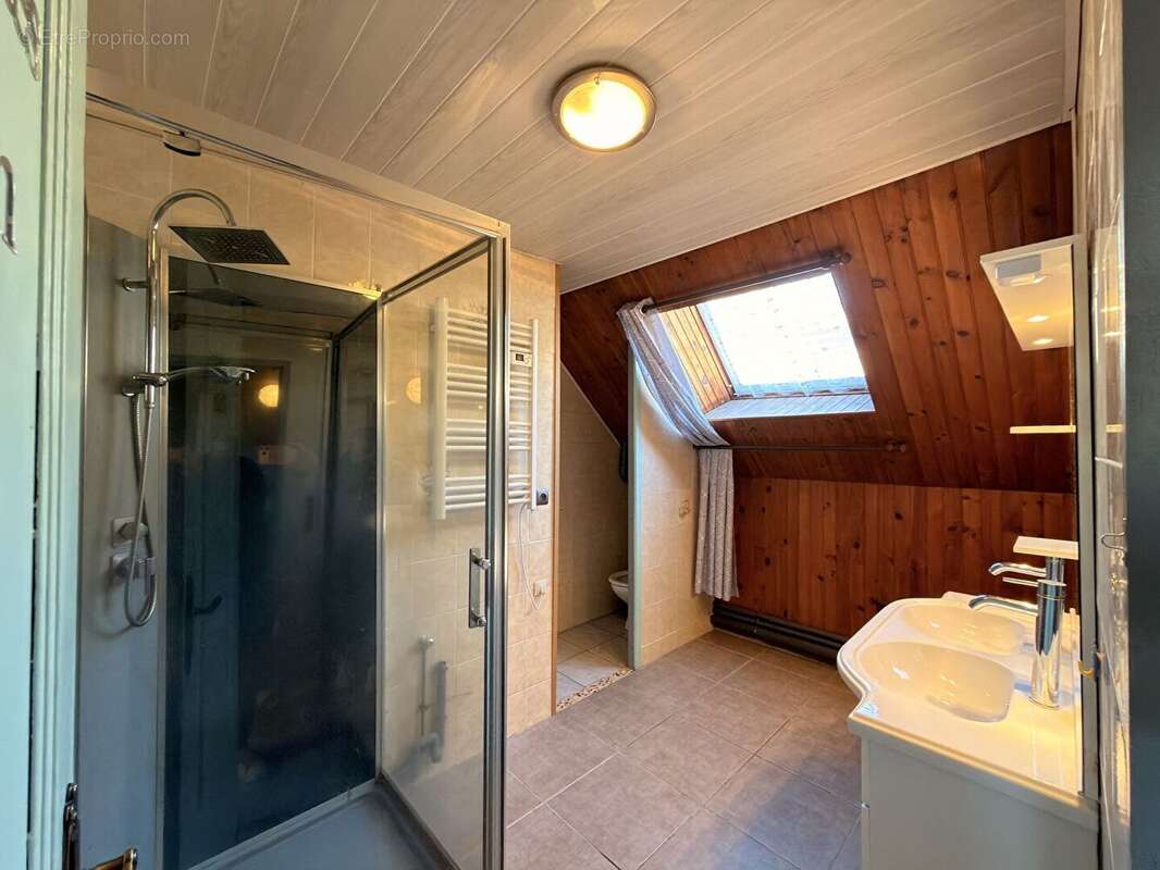 Maison 90 m² à Saint-Bonnet-De-Condat  - photo 8