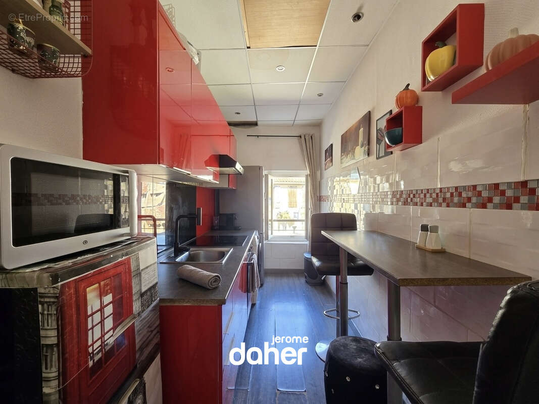 Appartement à MARSEILLE-1E