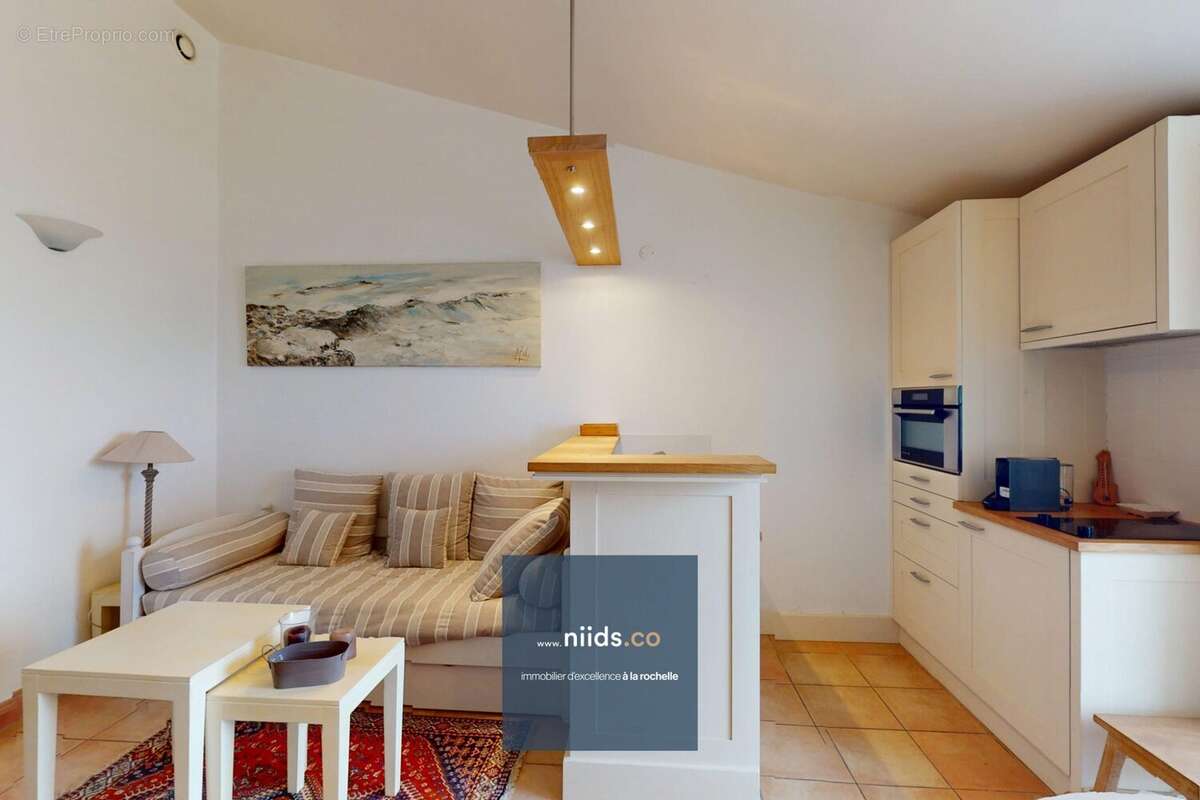Appartement à LA FLOTTE
