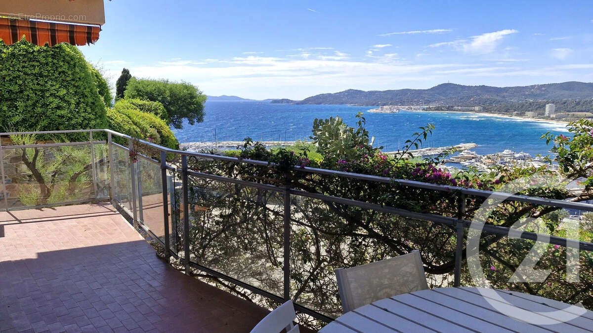 Appartement à LE LAVANDOU