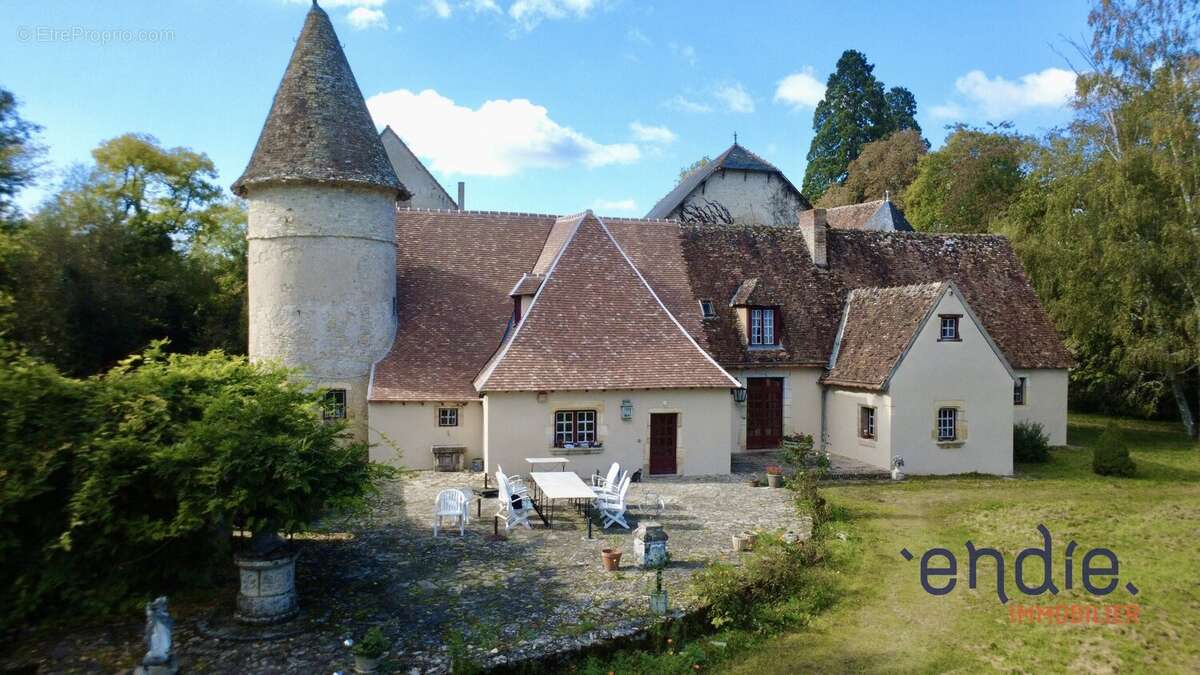 Maison à LE VEURDRE