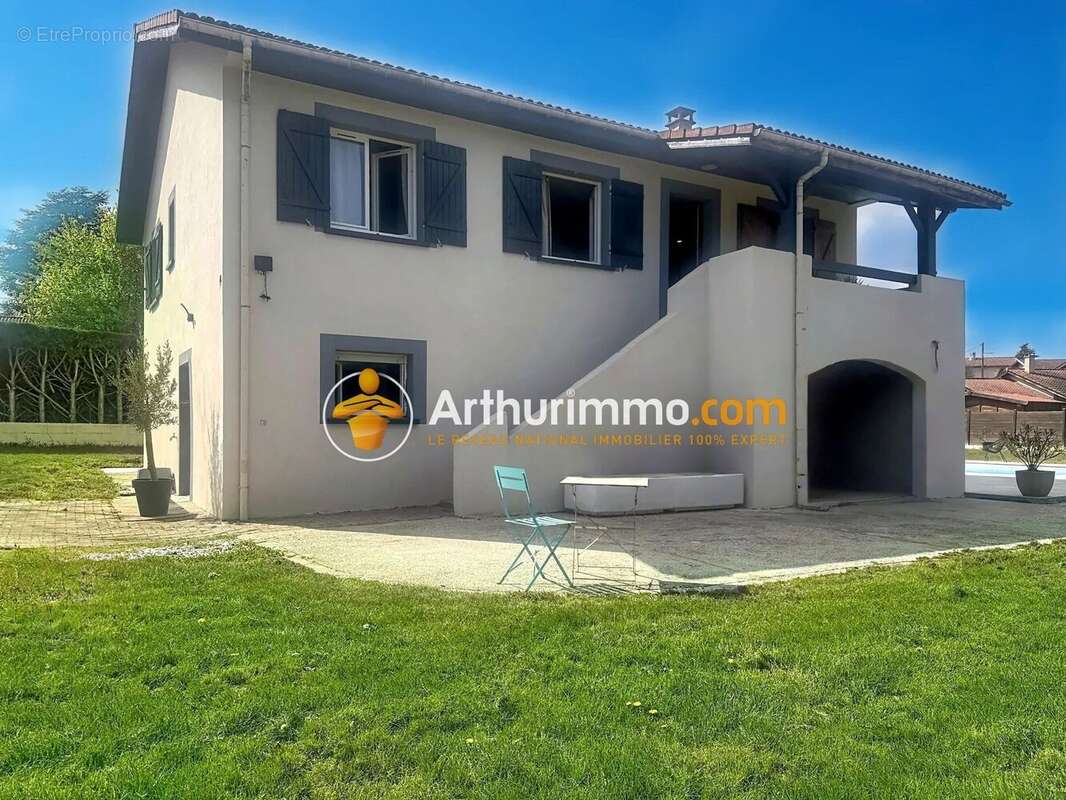 Maison à VILLEFONTAINE