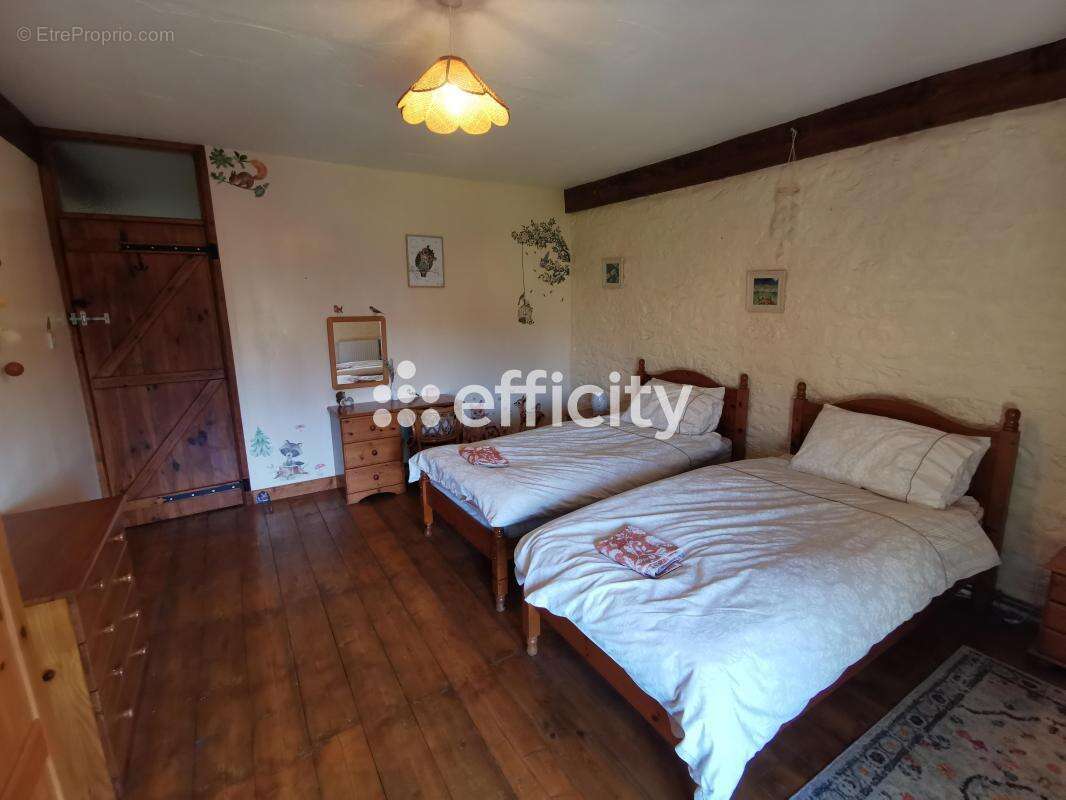 Maison à SAINT-SEVER-CALVADOS