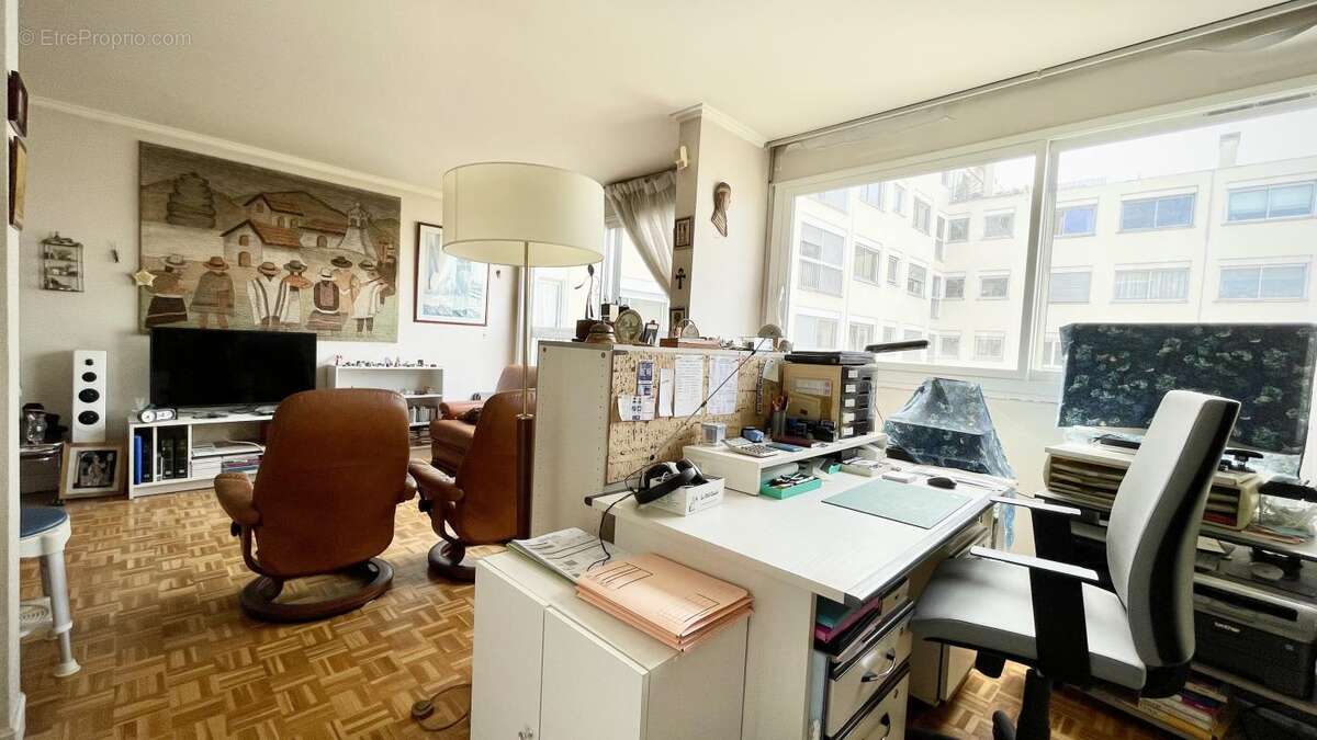 Appartement à PARIS-11E