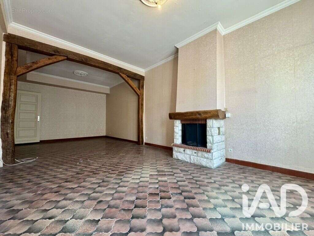 Maison 270 m² à Monthois  - photo 4