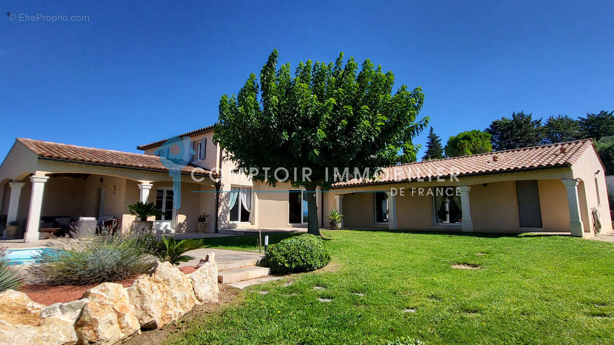 DPT GARD (30), à vendre, UZES proche, maison individuelle type 7, 203m2 habitables, 5 chambres, piscine, garag - photo 23