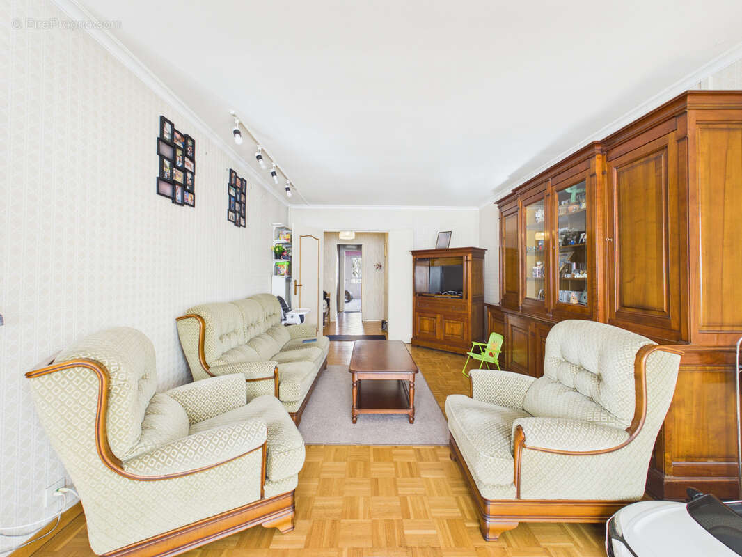 Appartement à SARTROUVILLE