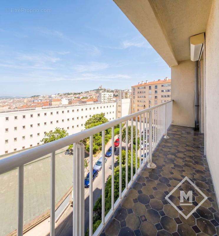 Appartement à MARSEILLE-7E