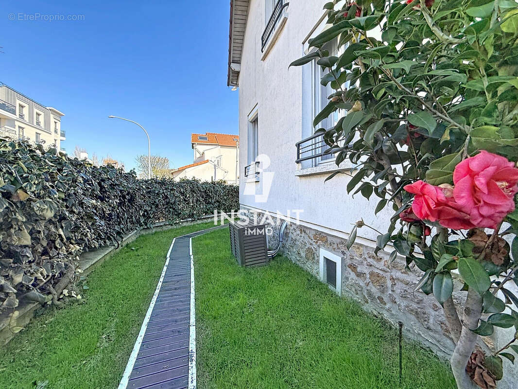 Maison à LE PERREUX-SUR-MARNE