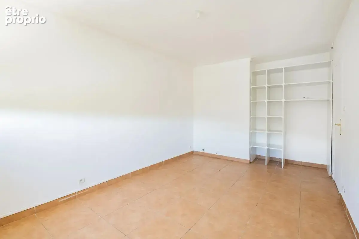 Appartement de 3 pièces de 79 m² situé à Marseille - photo 9