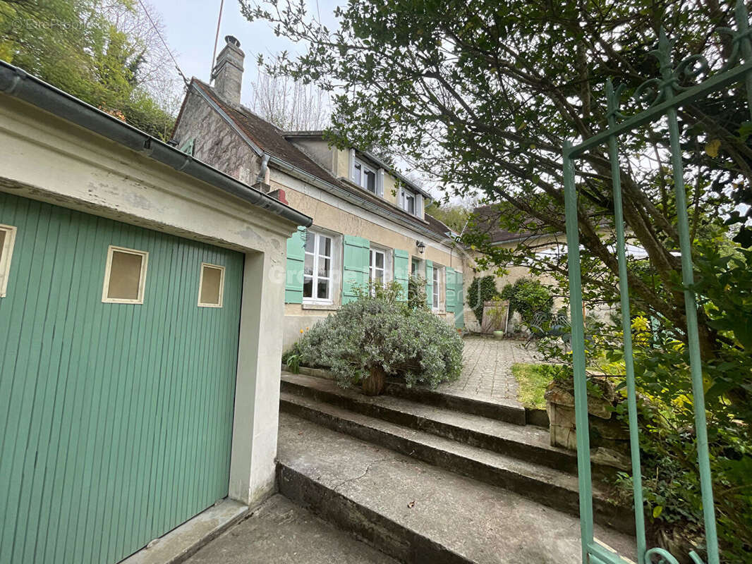 Maison à PIERREFONDS