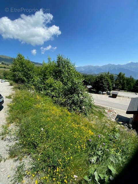 Terrain à LE CHATEL