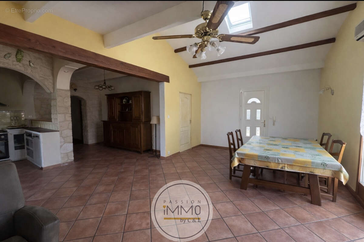 Maison à MALIJAI