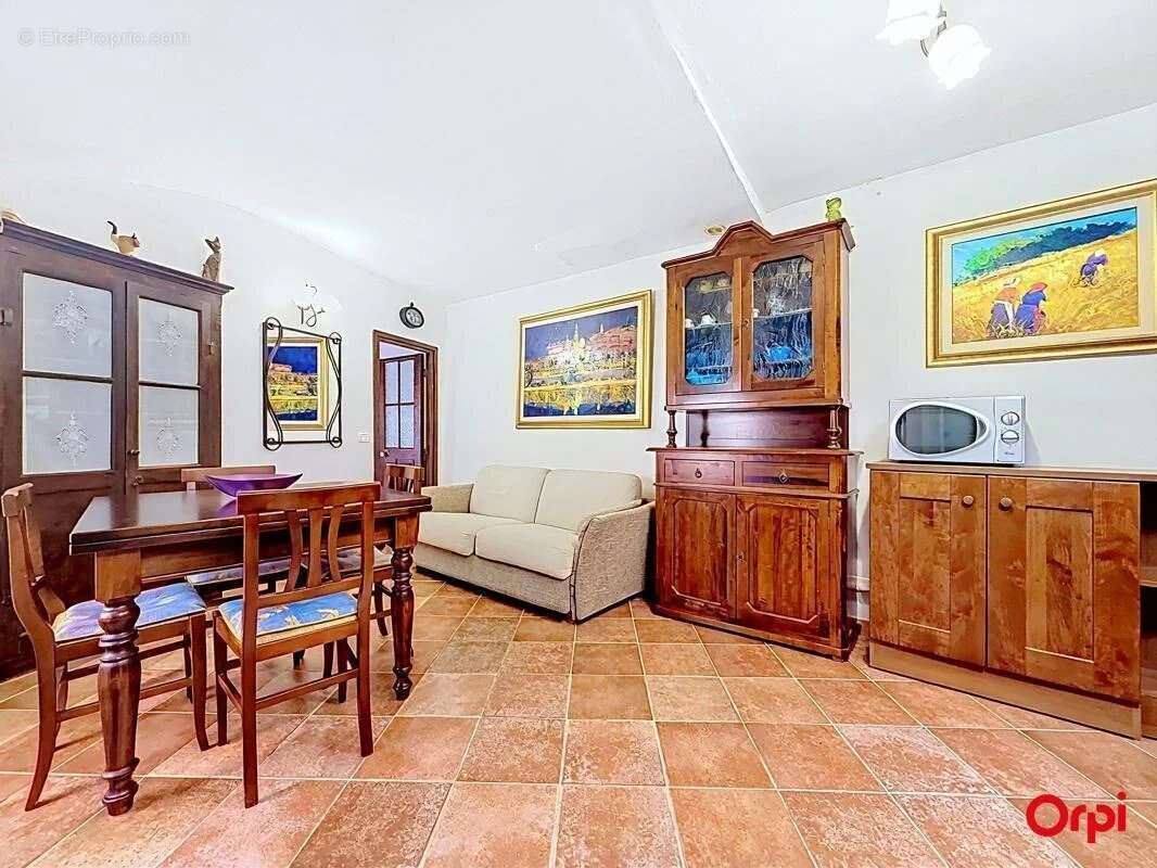 Menton, centre historique: un ensemble de deux appartements à proximité des plages - photo 3