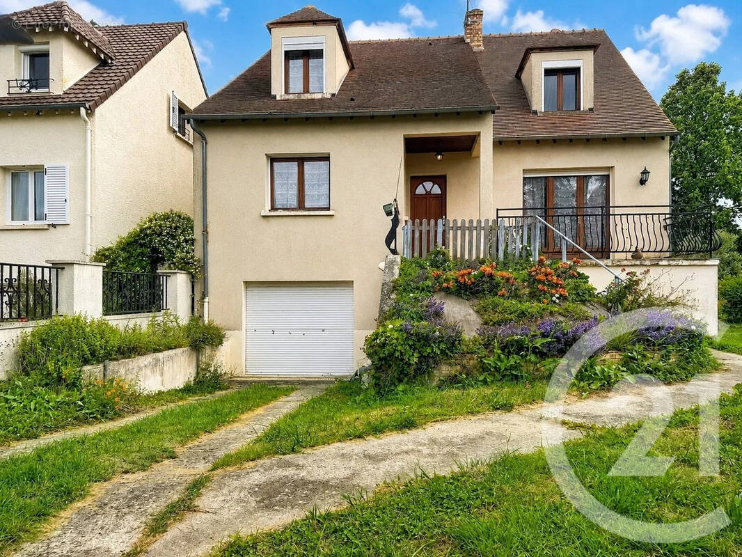 Maison à CRISENOY