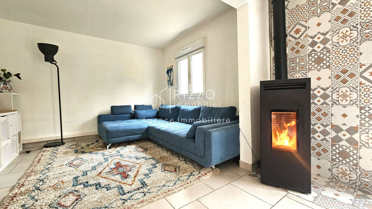 Maison à VERSONNEX
