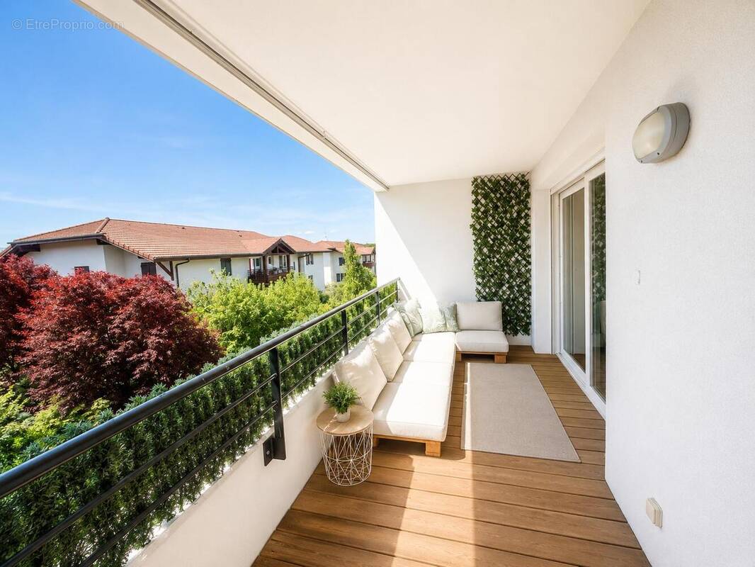 Appartement à CONTAMINE-SUR-ARVE