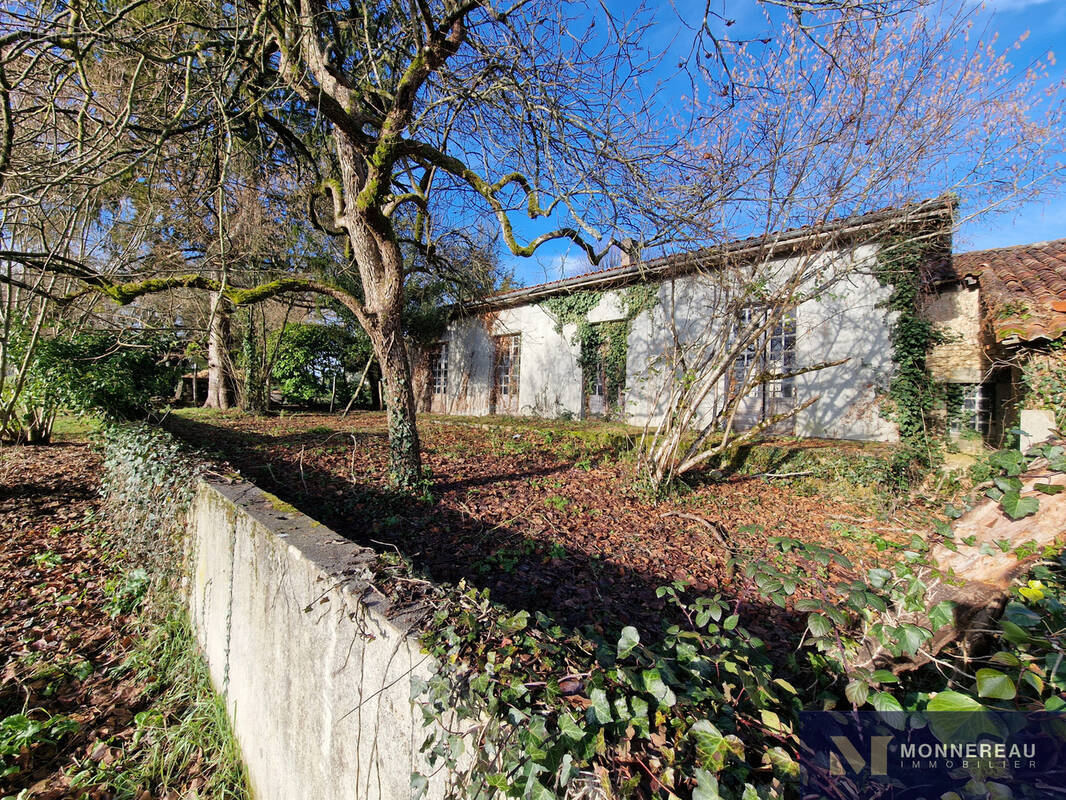 Maison à BROSSAC