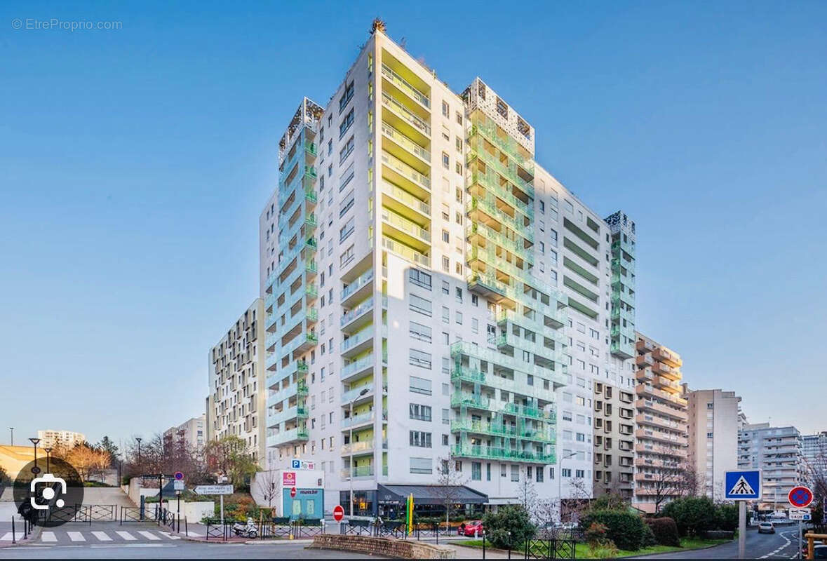 Appartement à COURBEVOIE