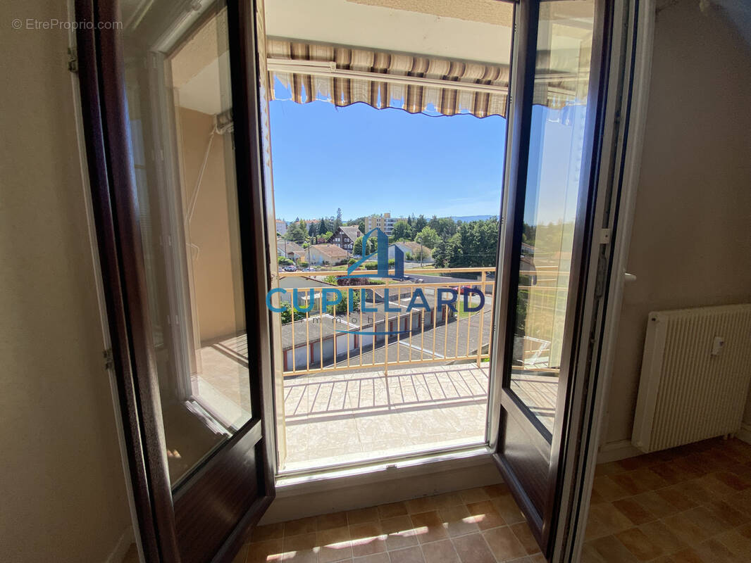 Appartement à RIORGES