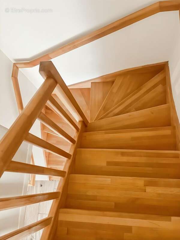 Appartement à SAINT-JEAN-DE-BRAYE