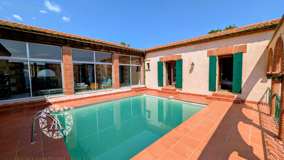 Maison à LAROQUE-DES-ALBERES