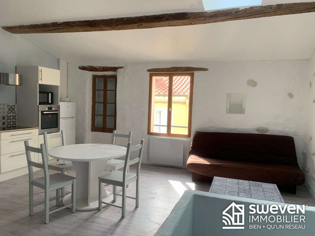 T2- 2ème étage - Appartement à RIVESALTES