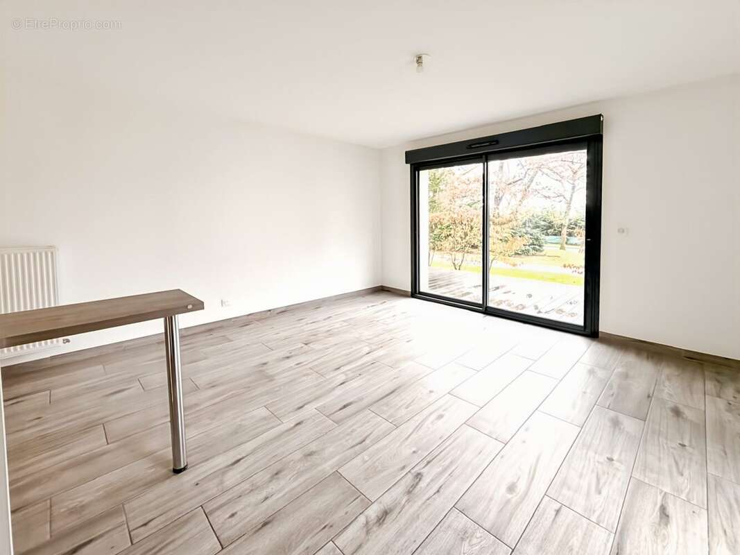 Appartement à SAINT-JEAN-DE-BRAYE