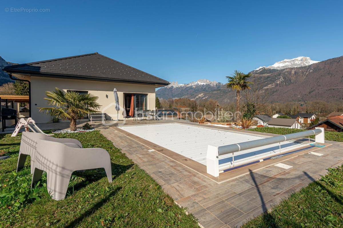 Maison à LATHUILE