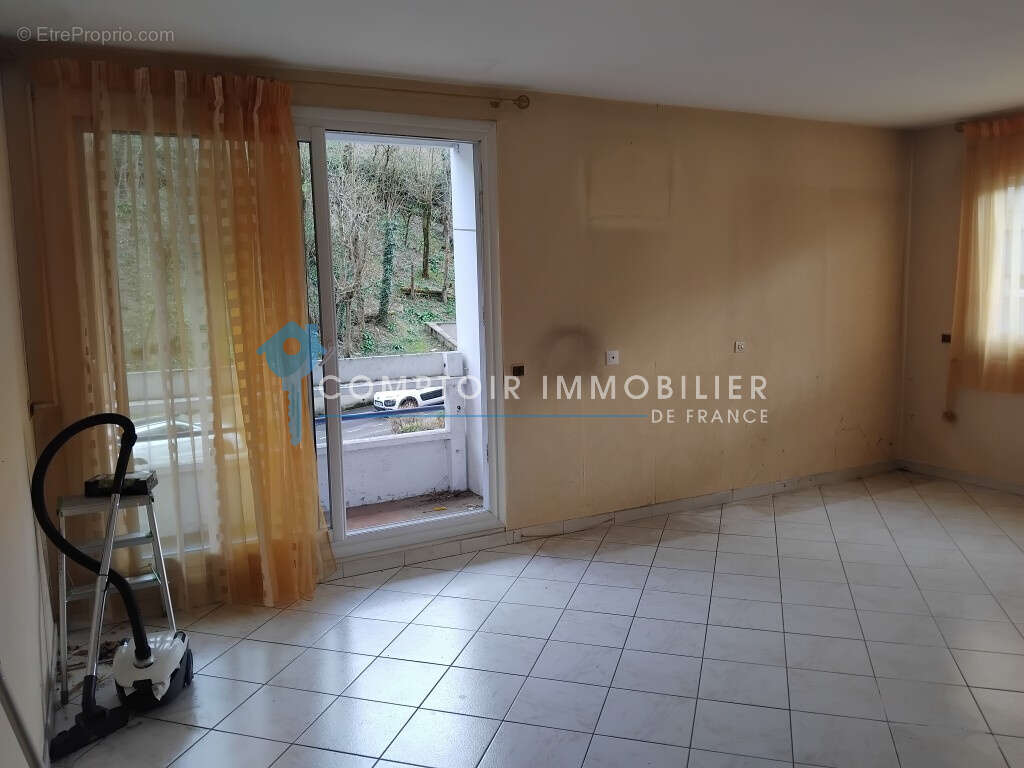 Appartement à SAINTE-FOY-LES-LYON