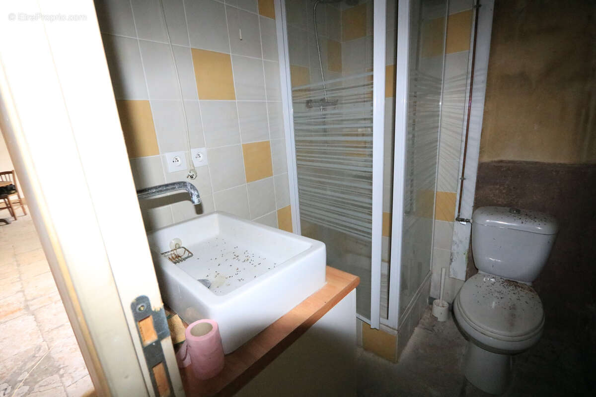 Maison à MOULINS-EN-TONNERROIS