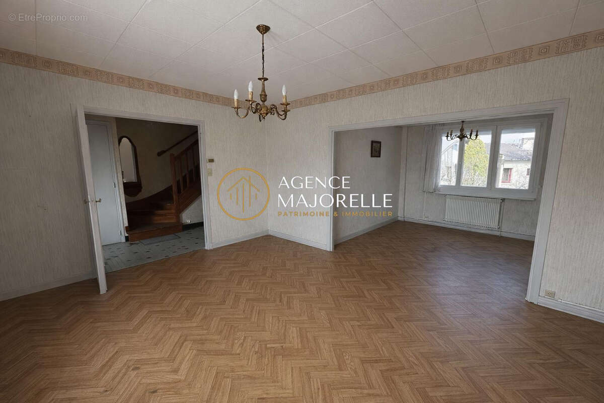 Maison à JARVILLE-LA-MALGRANGE