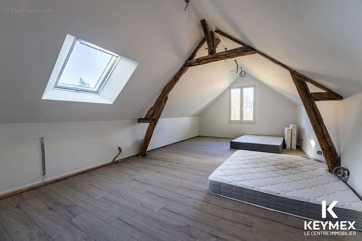 Maison à SAINTE-GENEVIEVE