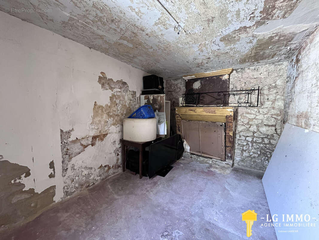 Maison à MORTAGNE-SUR-GIRONDE