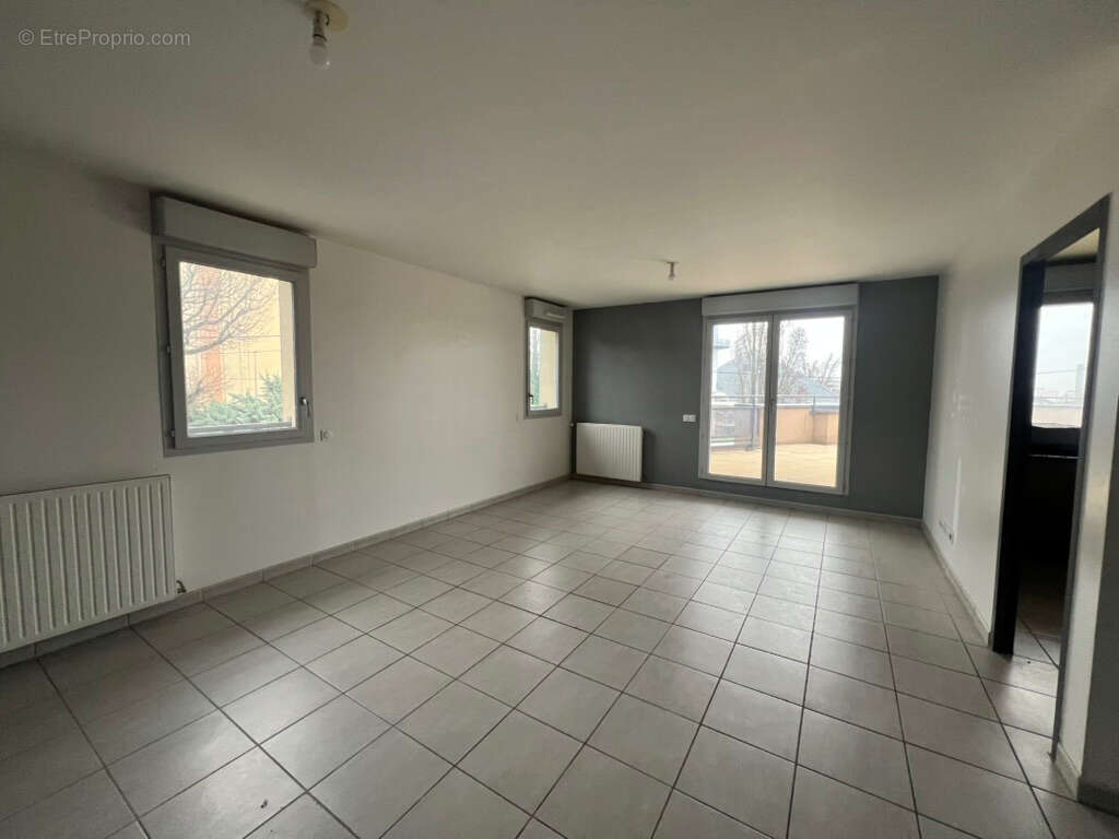Appartement à RILLIEUX-LA-PAPE