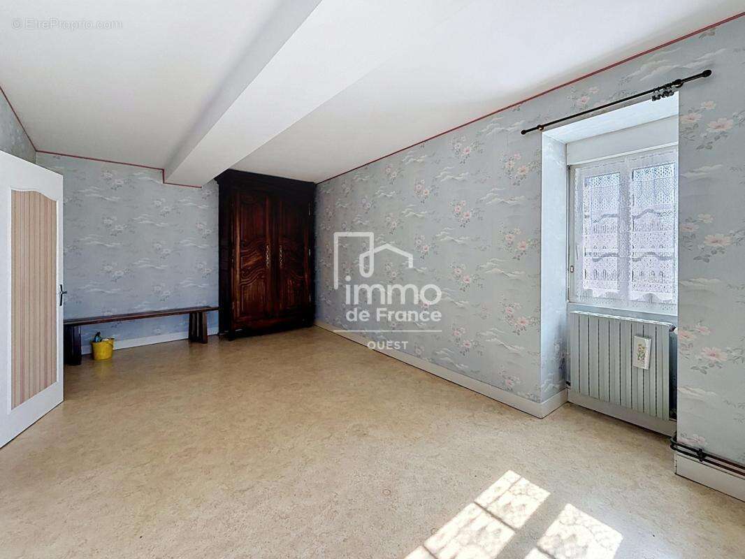 Maison Saint Georges Buttavent 7p 151 m² - photo 8