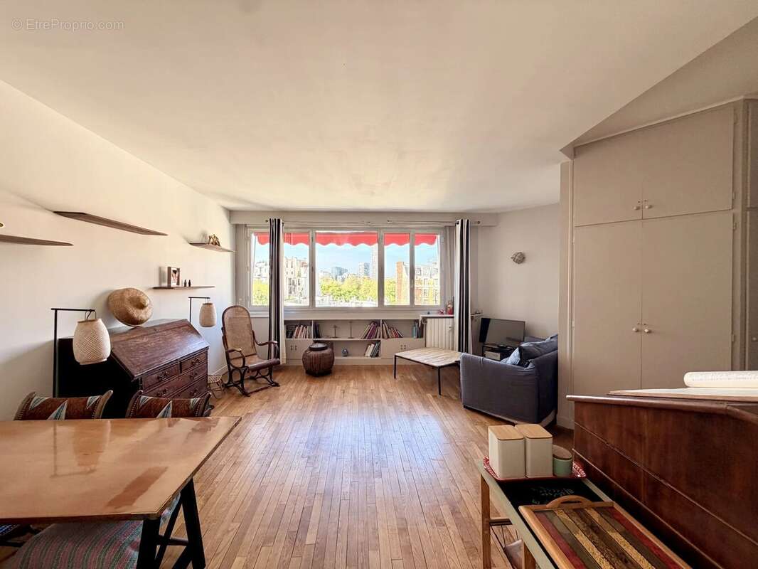 Appartement à NEUILLY-SUR-SEINE