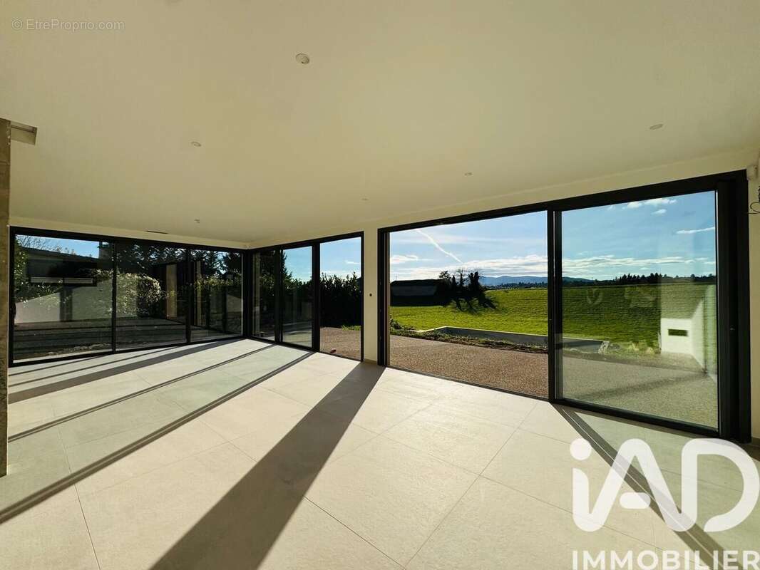 Photo 2 - Maison à LIMONEST